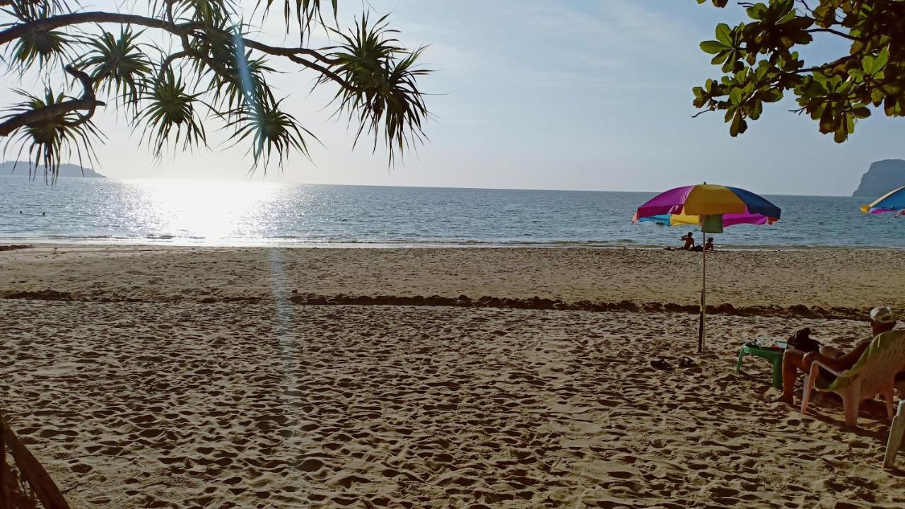 Mook Boonchu Hotel Ko Muk Extérieur photo